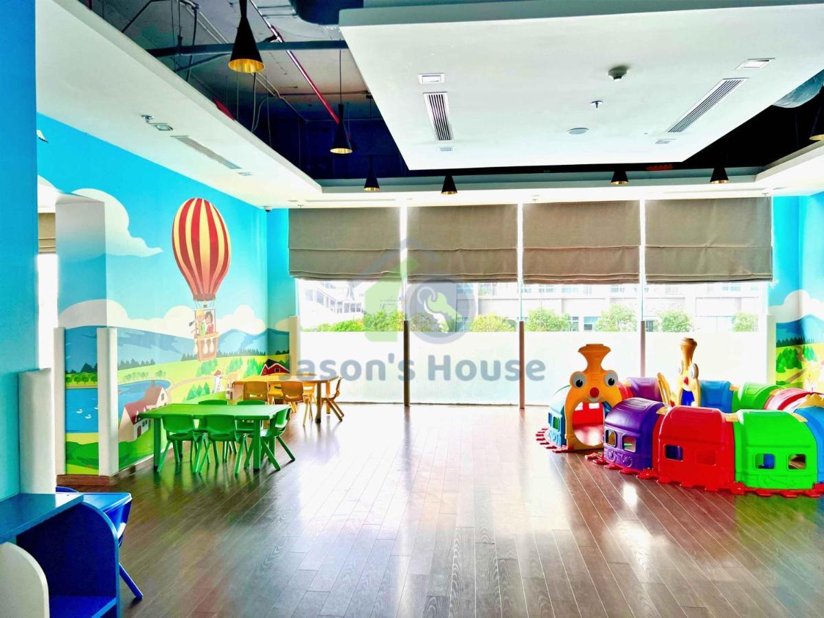 Jason's House - Vinhomes Park Apartment *